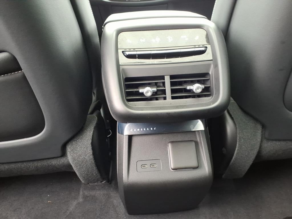 2024 Cadillac LYRIQ Sport 3