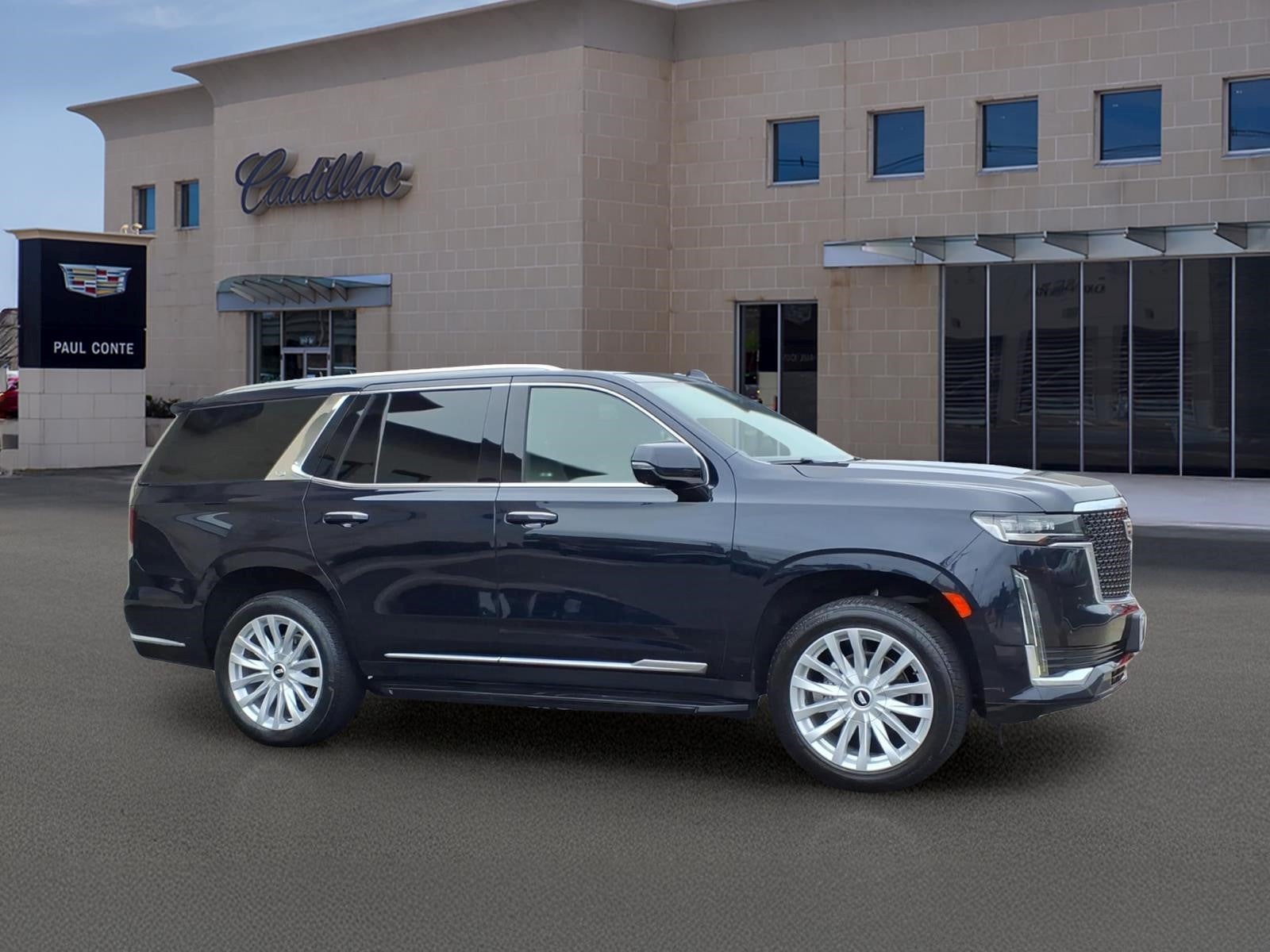 2023 Cadillac Escalade 4WD Luxury