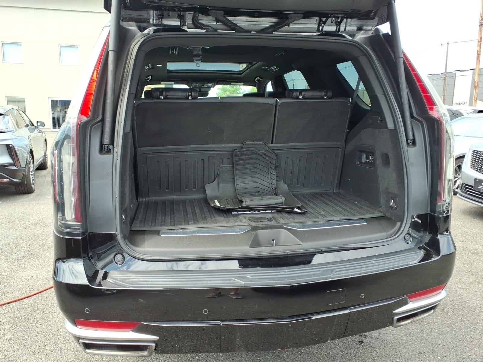 2023 Cadillac Escalade 4WD Premium Luxury