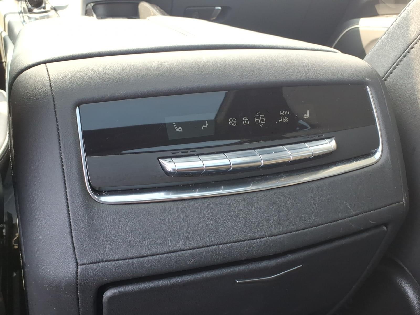 2022 Cadillac Escalade Sport