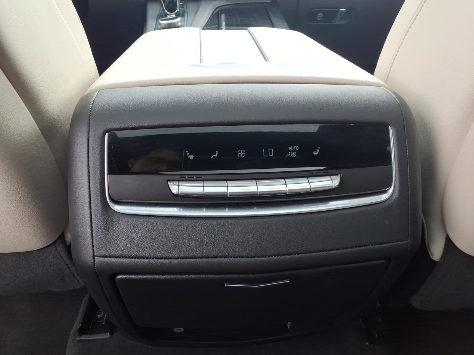 2024 Cadillac Escalade Sport