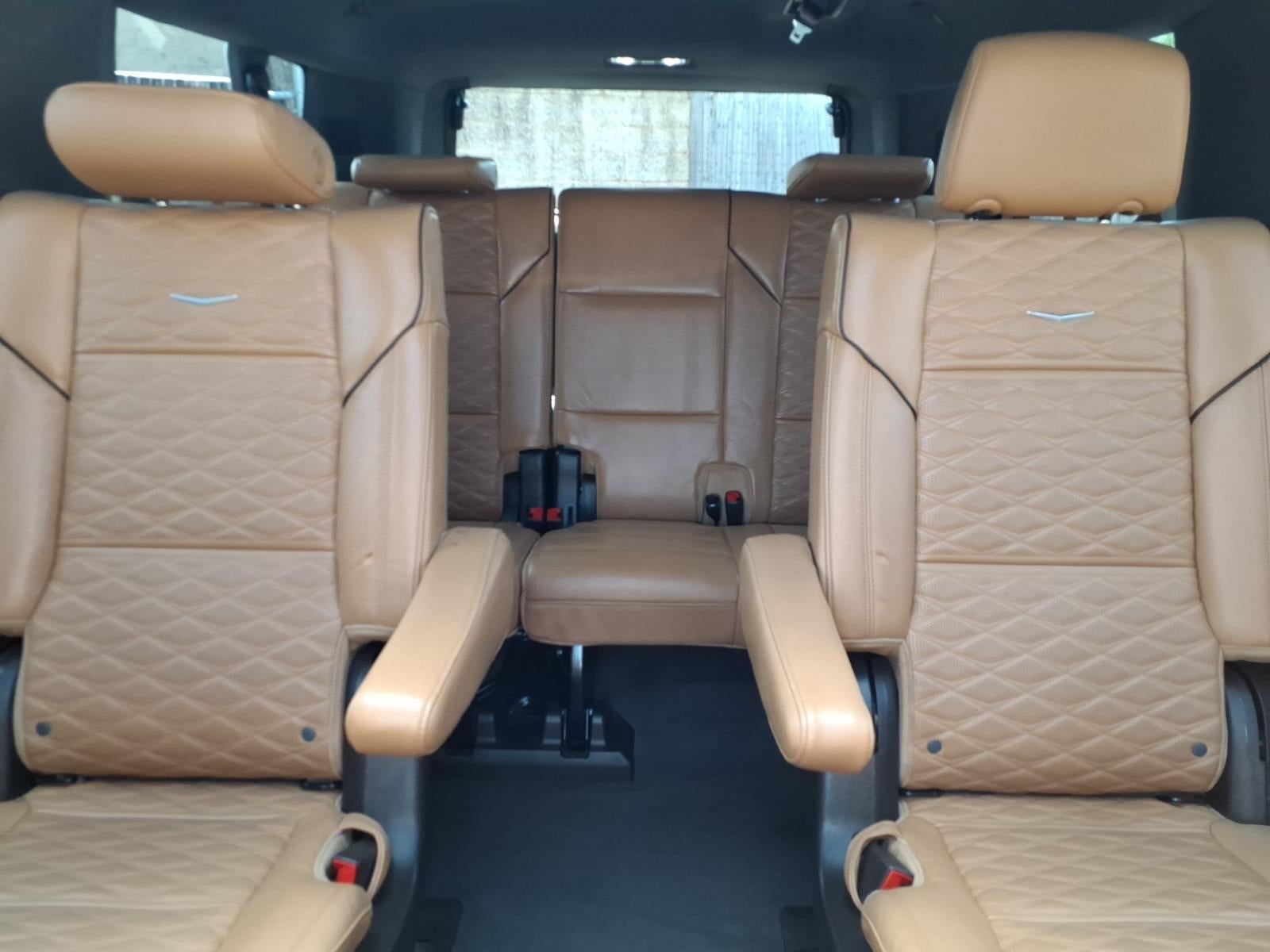 2022 Cadillac Escalade ESV Premium Luxury