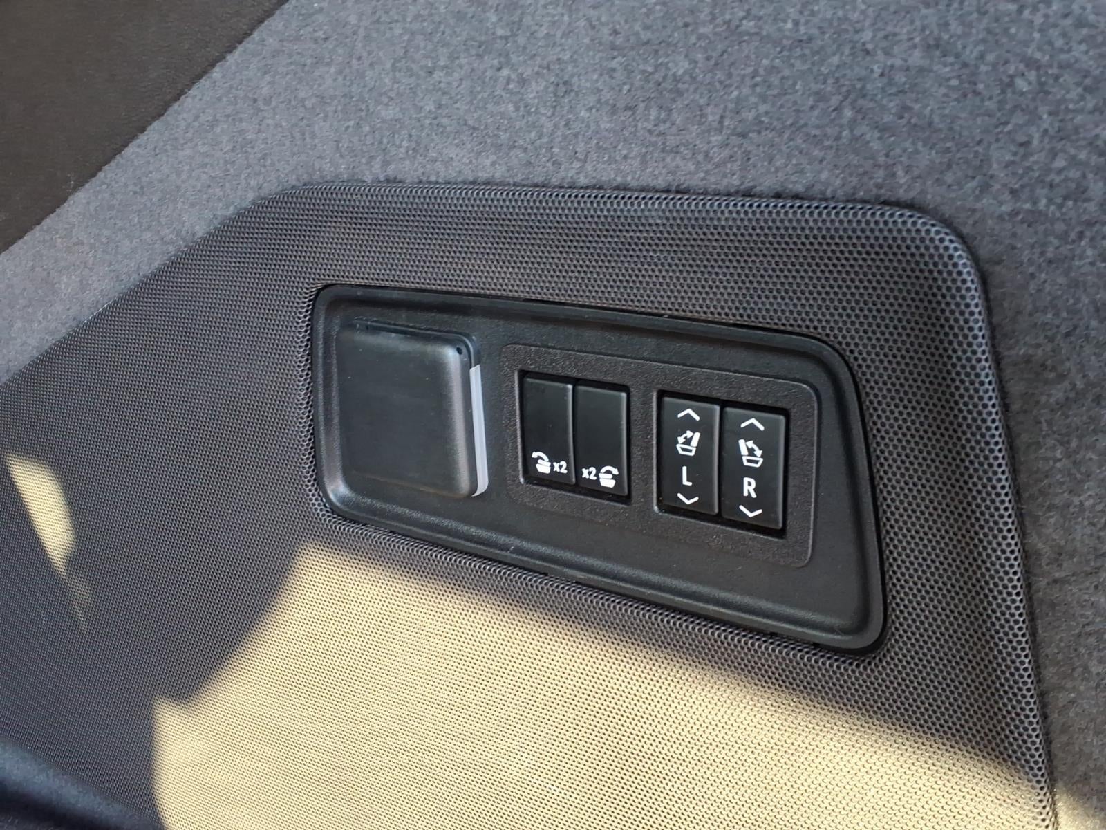 2023 Cadillac Escalade ESV Sport