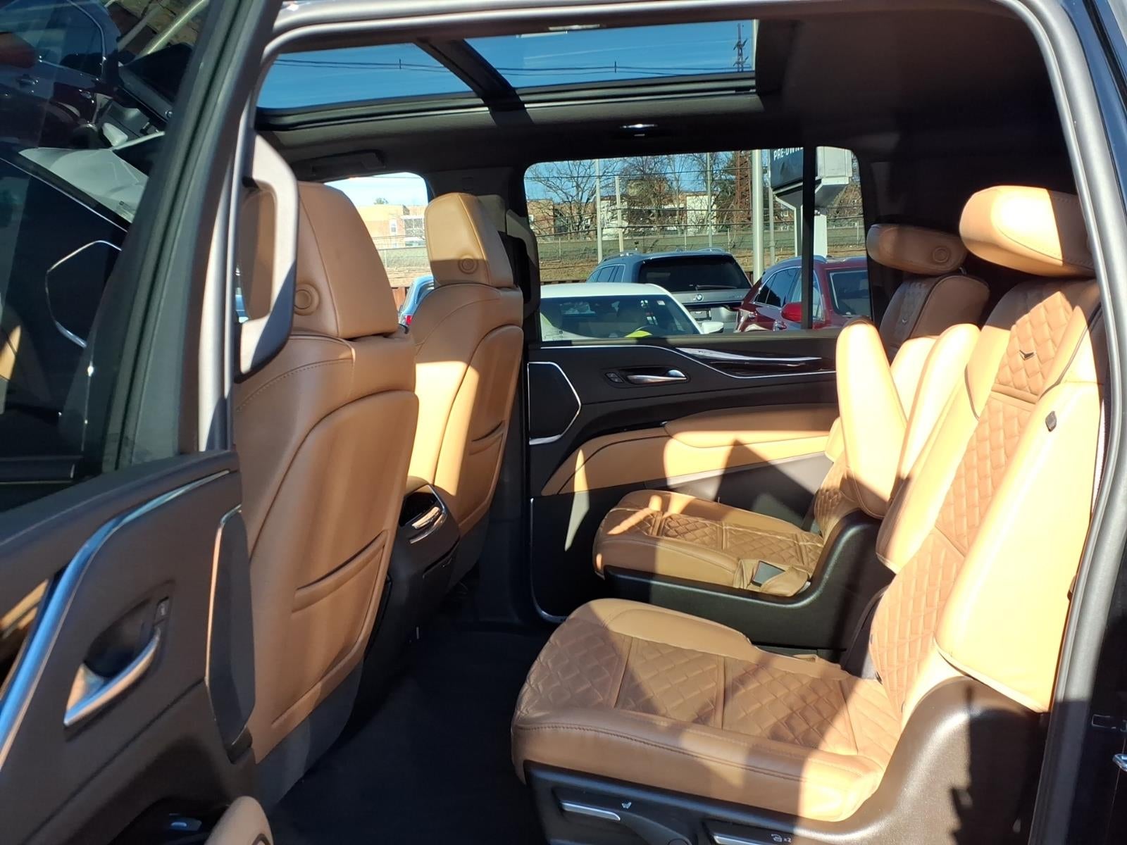 2023 Cadillac Escalade ESV Sport