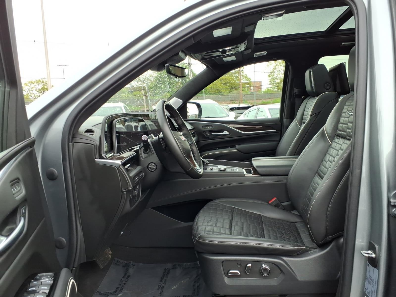 2023 Cadillac Escalade ESV Sport Platinum