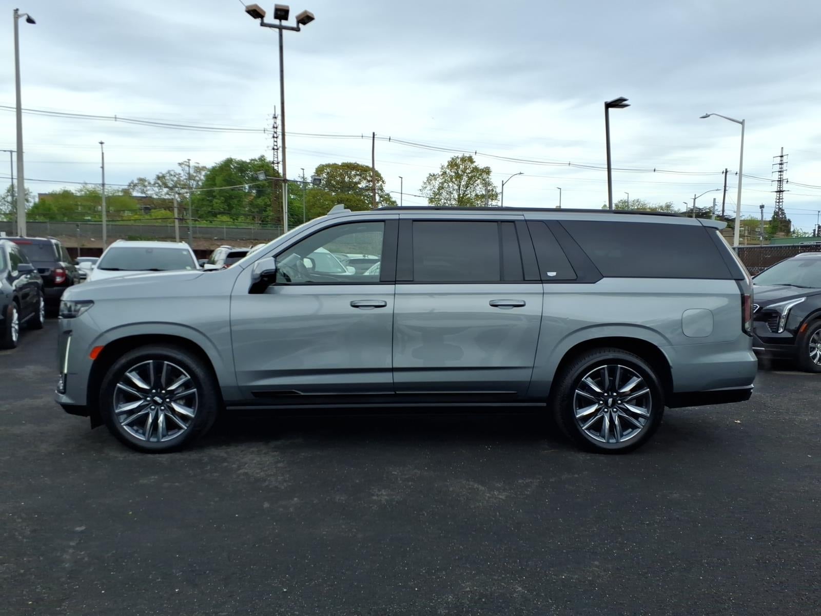 2023 Cadillac Escalade ESV Sport Platinum