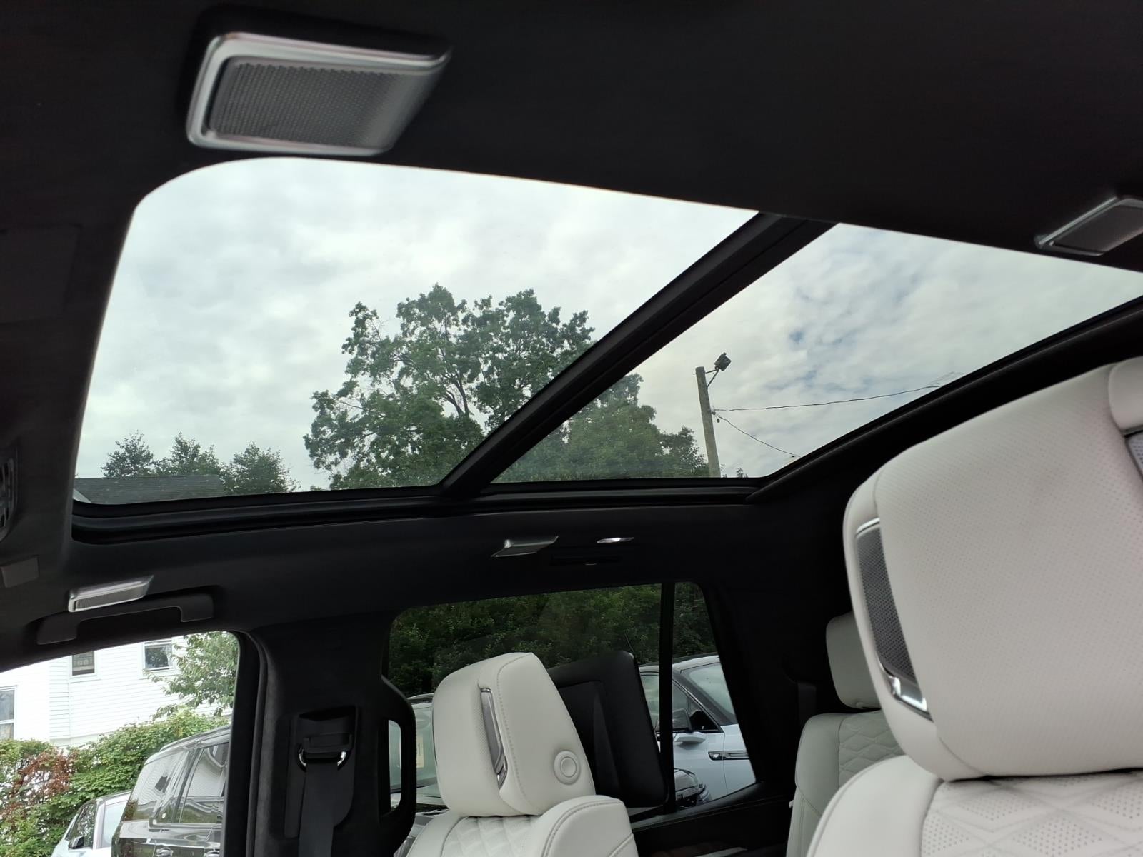 2025 Cadillac Escalade Sport Platinum
