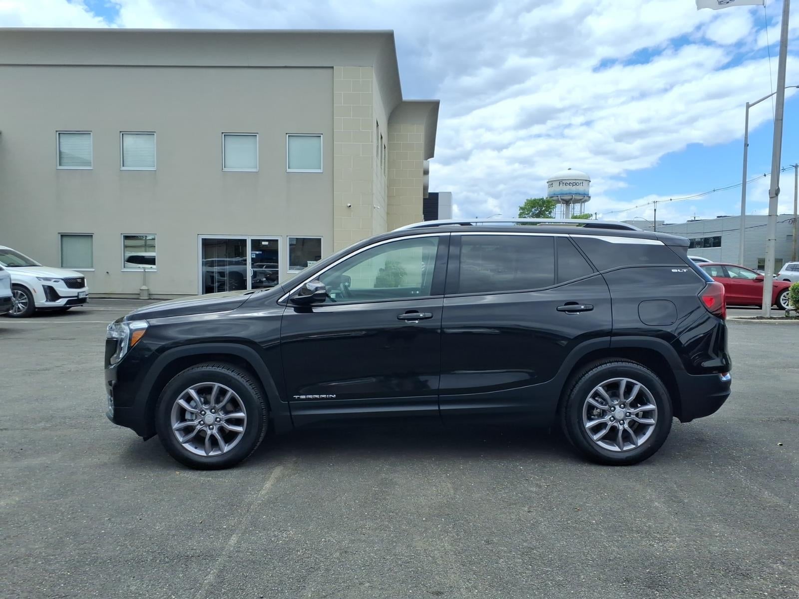 2023 GMC Terrain SLT