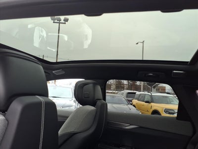 2025 Cadillac OPTIQ Luxury 1