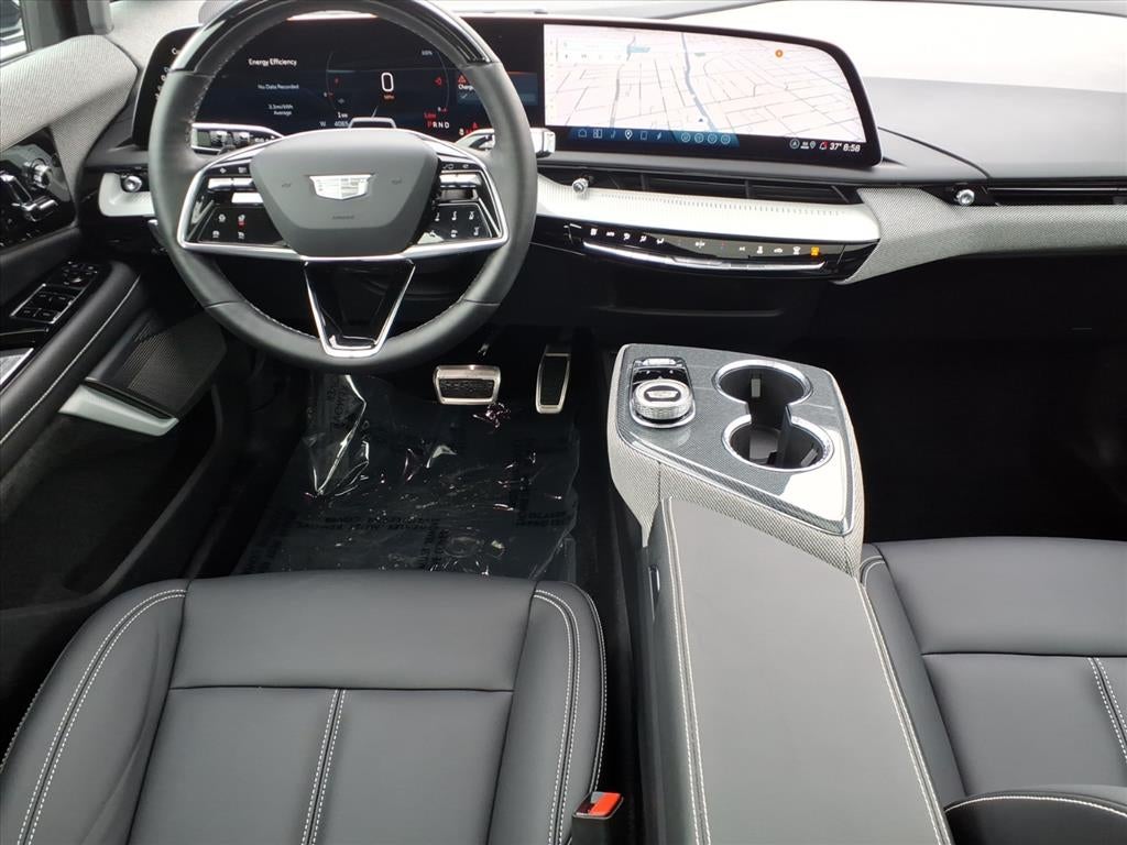 2025 Cadillac OPTIQ Luxury 1