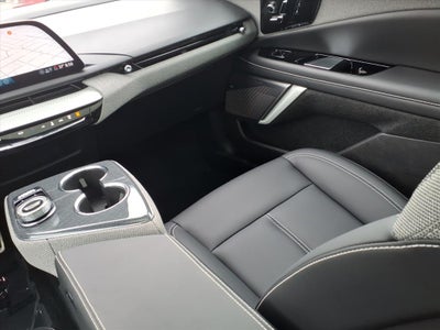 2025 Cadillac OPTIQ Luxury 1