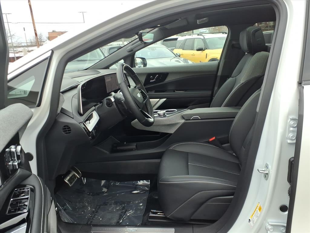 2025 Cadillac OPTIQ Luxury 1