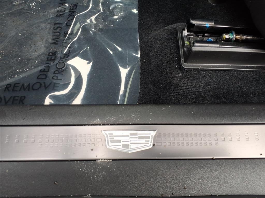 2025 Cadillac OPTIQ Luxury 1