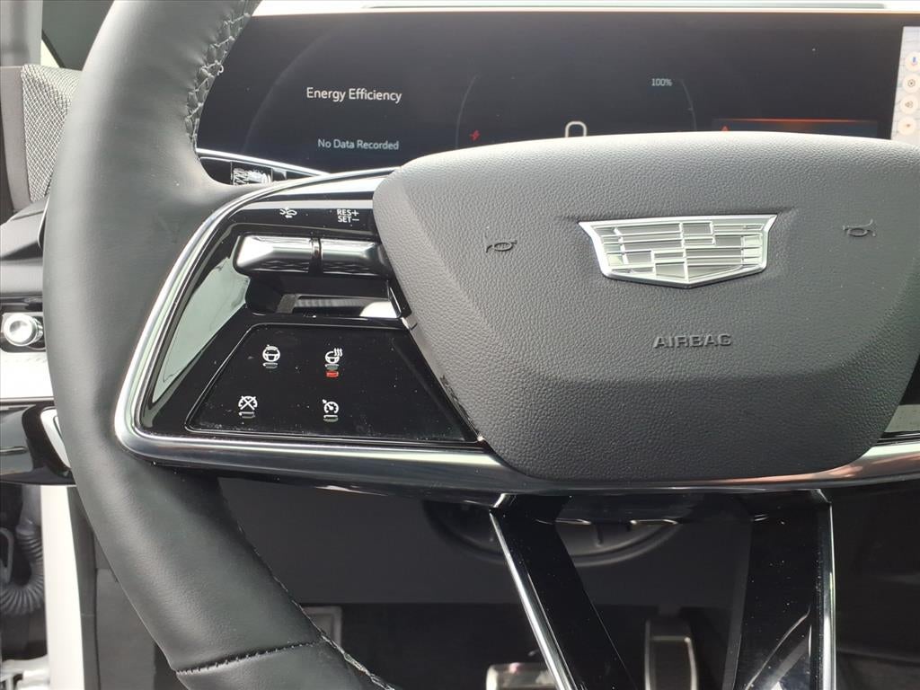 2025 Cadillac OPTIQ Luxury 1