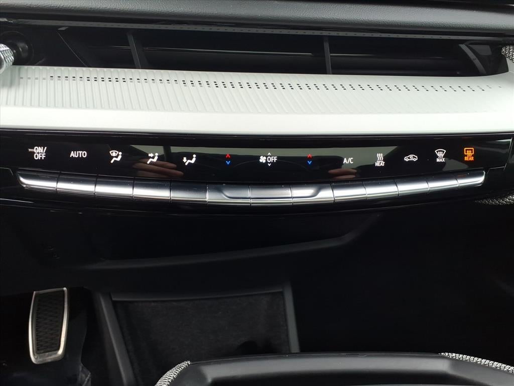 2025 Cadillac OPTIQ Luxury 1