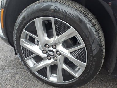 2025 Cadillac OPTIQ Luxury 1