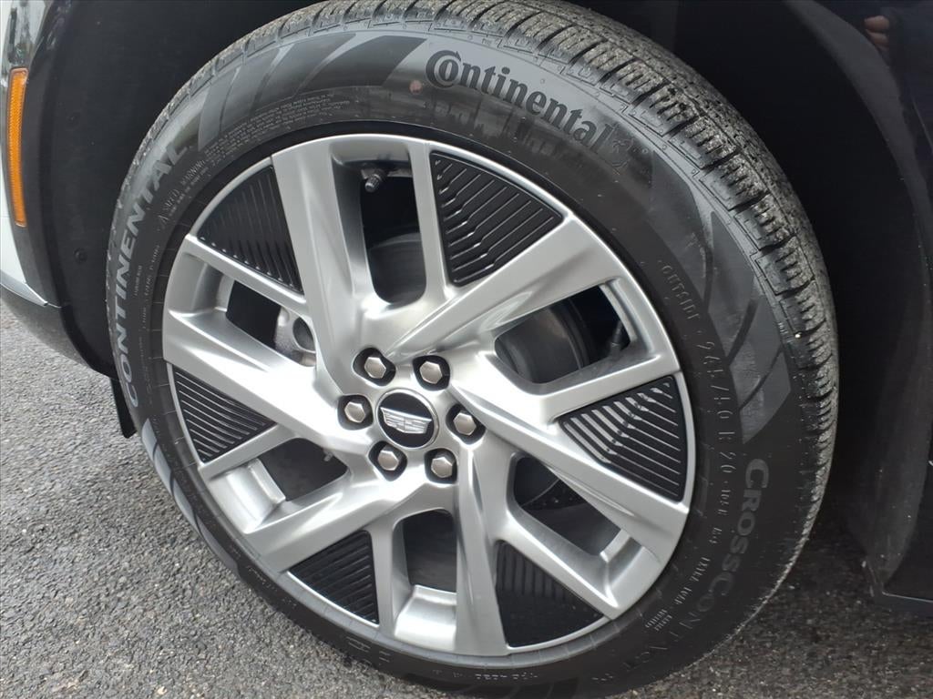 2025 Cadillac OPTIQ Luxury 1