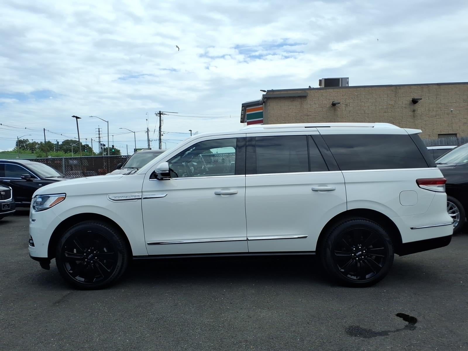 2022 Lincoln Navigator Reserve