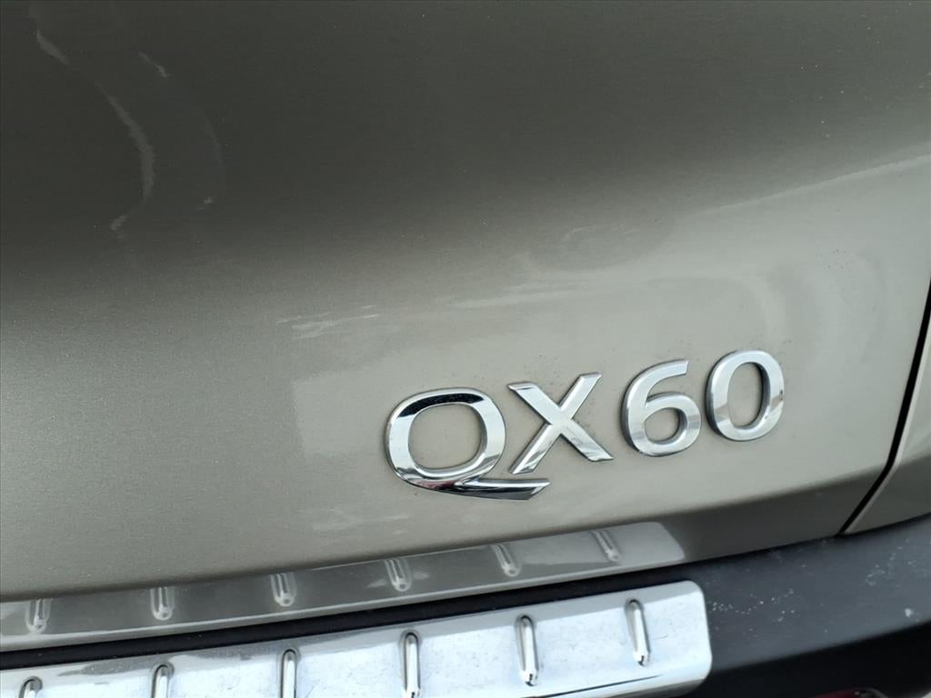 2022 INFINITI QX60 LUXE