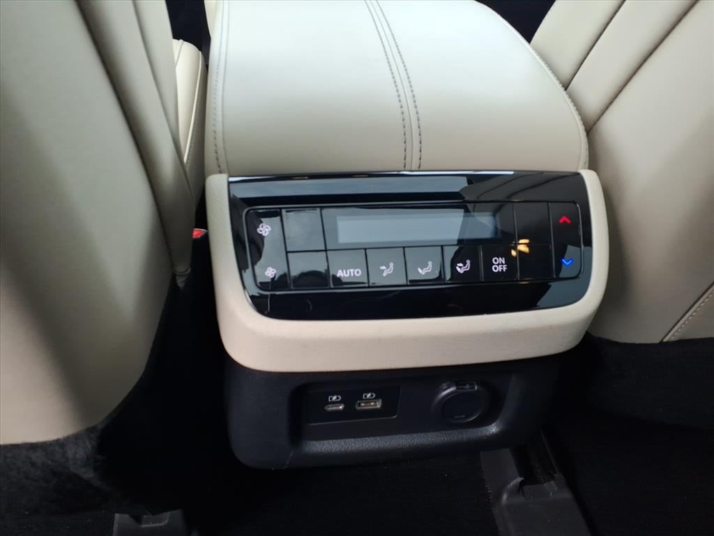 2022 INFINITI QX60 LUXE