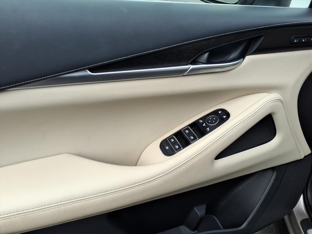 2022 INFINITI QX60 LUXE