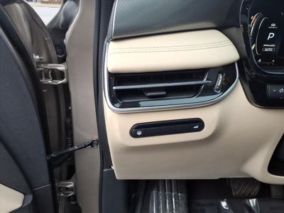 2022 INFINITI QX60 LUXE