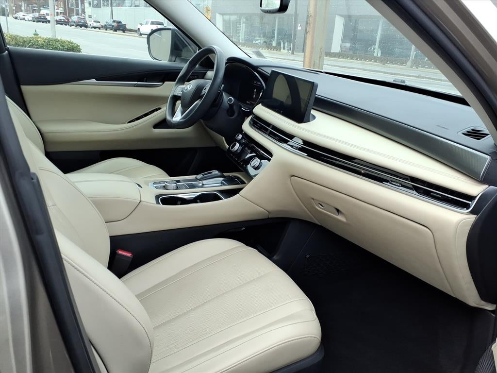 2022 INFINITI QX60 LUXE