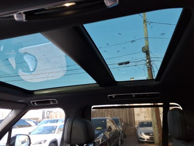 2025 Land Rover Range Rover SE