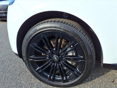 2025 Land Rover Range Rover SE