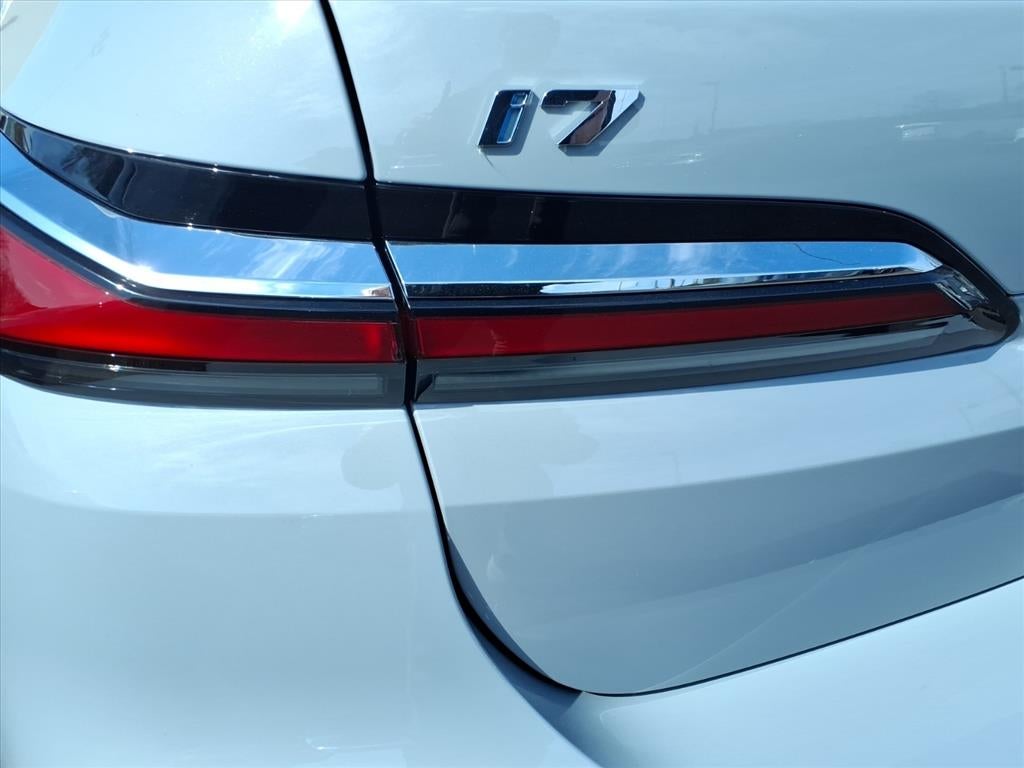 2024 BMW i7 M70