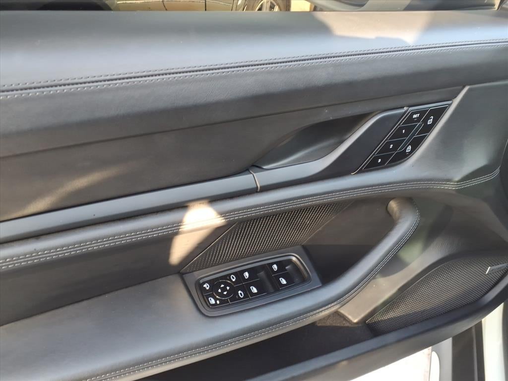 2020 Porsche Taycan Turbo